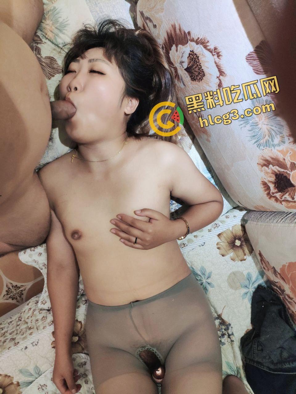 网友投稿曝光自己老婆！丰满淫妻骚母狗后入爆操 肥猪肉便器就该拿来曝光-10