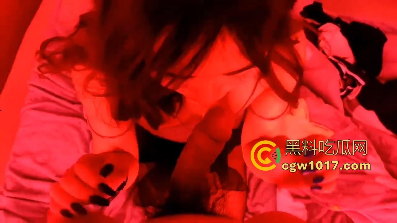 黑料探店系列!真实走进美团高星私人电影院,价格只能说略贵,能操能扣为所欲为,这身材颜值物超所值!-9