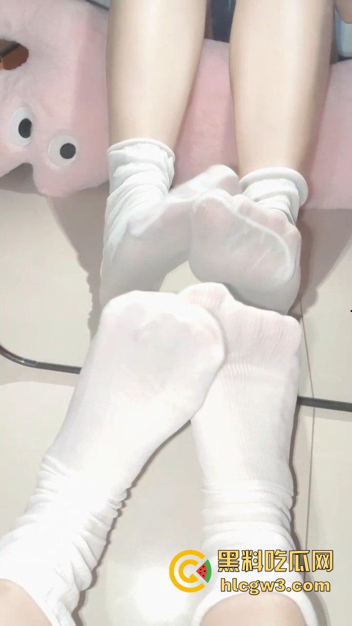 常德骚货【黄诗涵】的真实身份曝光 从长沙6号公馆KTV到常德私人影院，骚劲儿卖遍全城-3