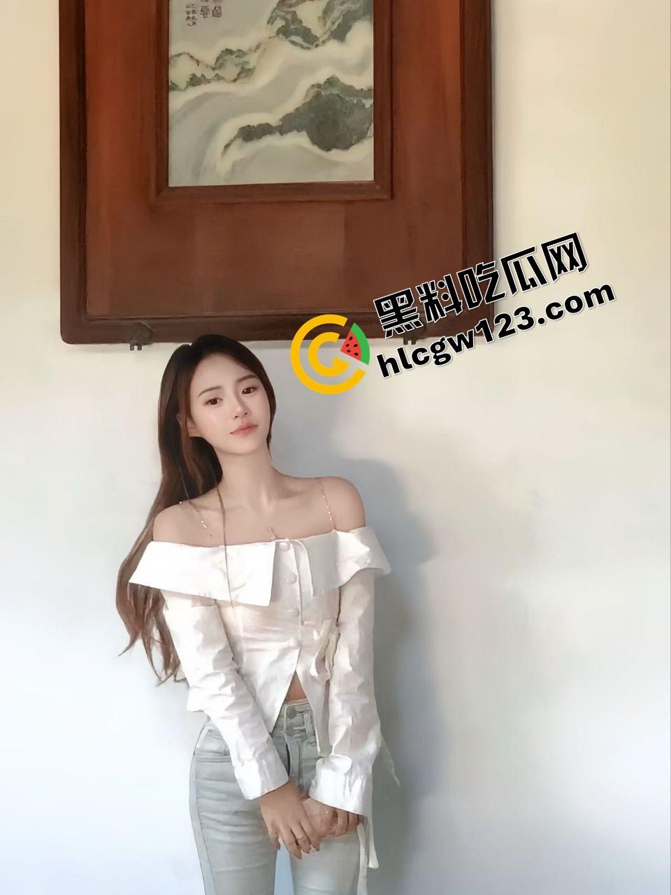 南京链家女销售商务母狗『吉琳娜』被客户爆插还在微信接单回消息别逼逼，我在忙！-3