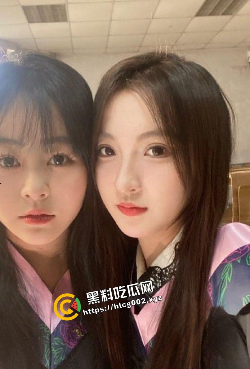 西南大学极品校花『穆诗蔓』反差婊私生活曝光！美腿丝袜诱惑！被金主各种开发调教！-1