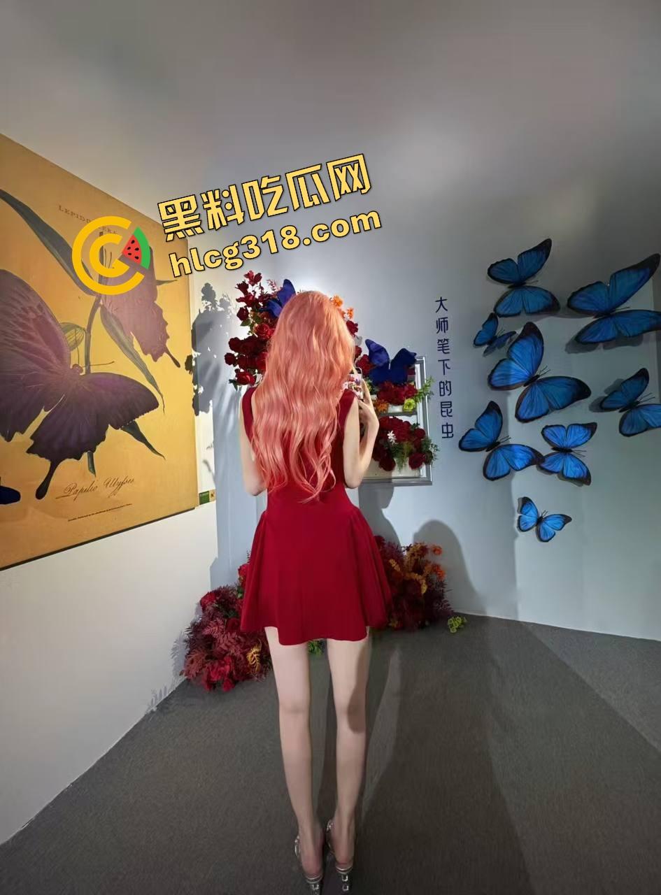 牛逼情侣把儿童乐园当野鸡窝，俩人操得像荡秋千，年轻人技艺高超做爱，监控也是录得一清二楚！-4