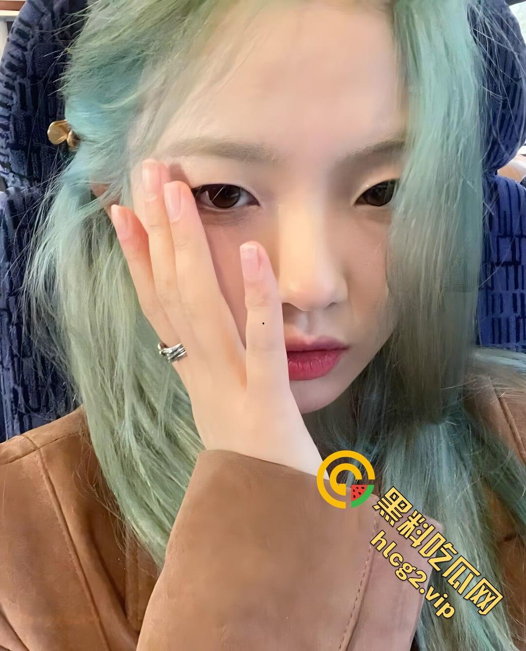 广西大学孙轶可红绿灯组合翻车！和男友约炮开房被偷拍，iCloud泄密引发热议！-3