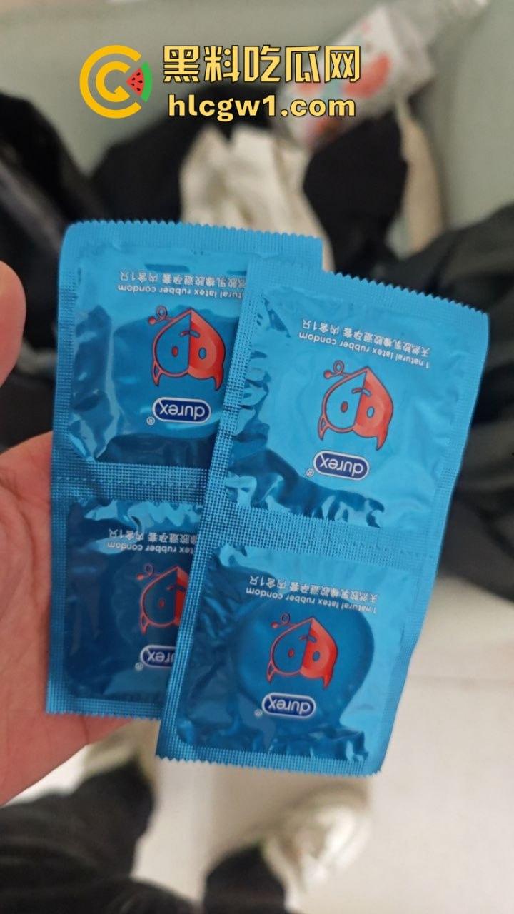 上海小伙网恋奔现翻车 软萌妹子变超雄坦克 房都开好了还是办了吧！-11