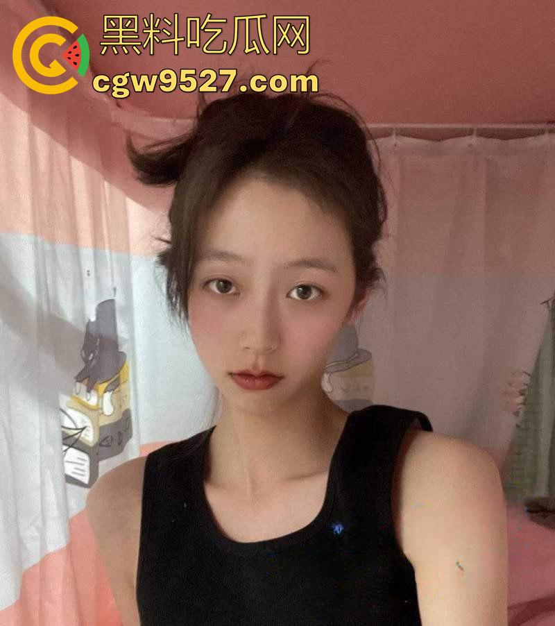 南京师范大学校花【孟钰涵】，清纯颜值御姐身材，被前男友曝光性爱视频，娇嫩身躯被大鸡巴无套爆操！-1