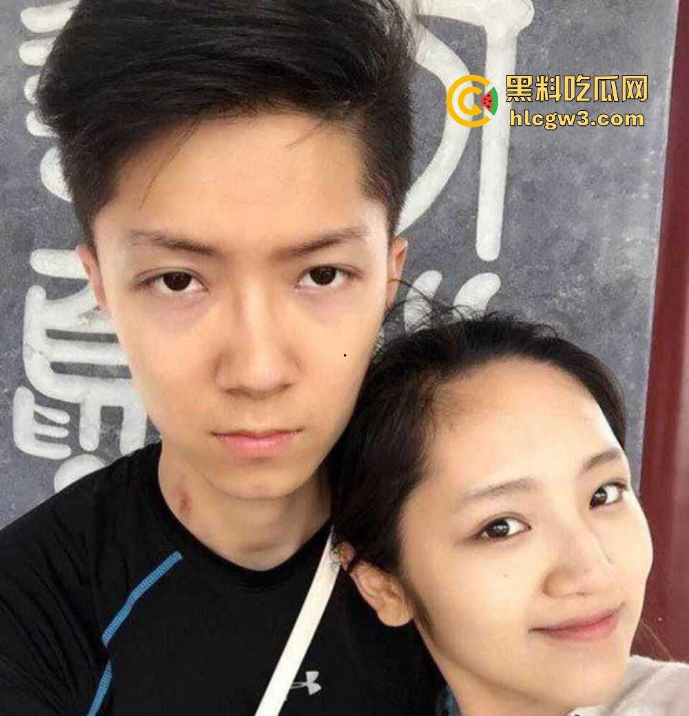 山东威海大学生情侣教室激情视频疯传！课桌上直接开干，分手后清纯妹子模样让人想起初恋！-1