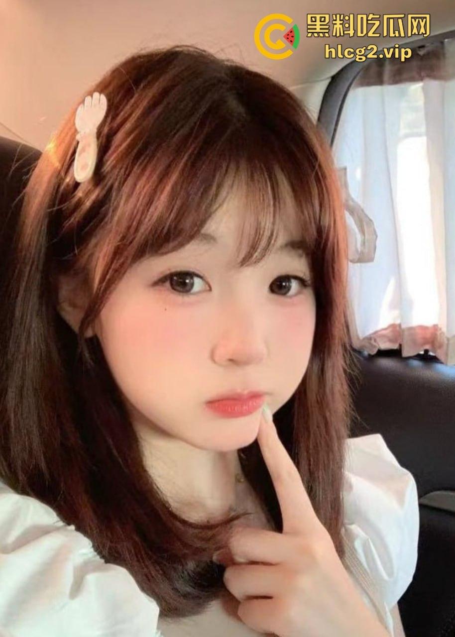 白虎嫩妹林维欣被男友后入爆操！蜜汁呻吟配合狂野抽插，微肉感身材太骚了！-4