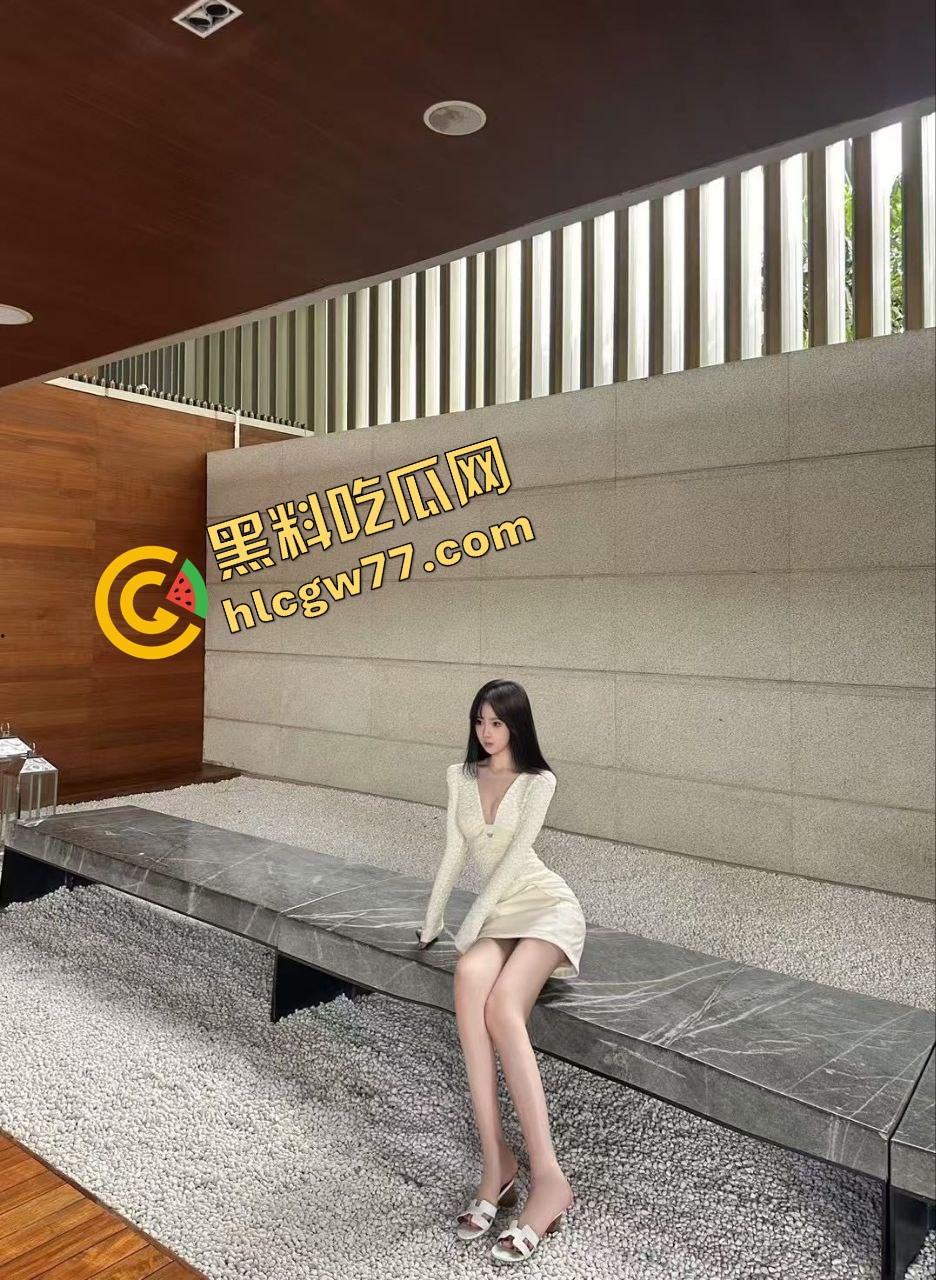 山东青岛大学生【李凤】单亲家庭，缺父爱，见哥哥就跪，学校里嫩男根本喂不饱她！-3