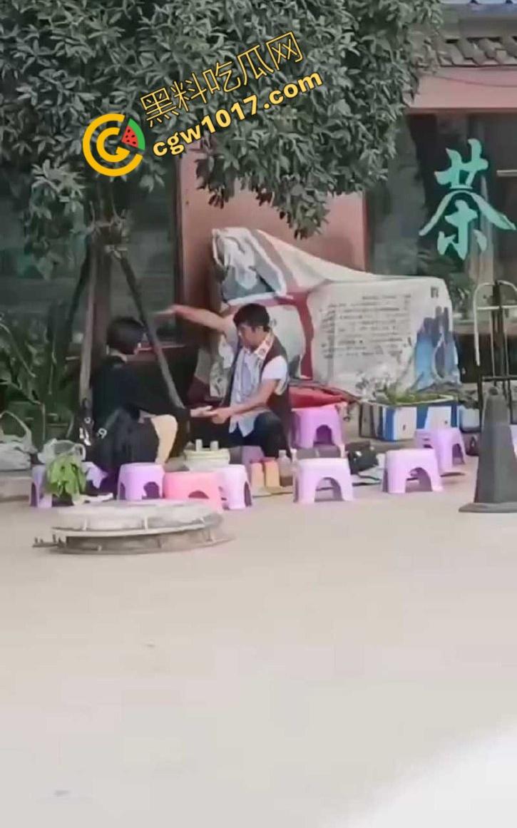 公园算命大师诱骗小仙女，揉胸抠穴就能断知福祸，小仙女被玩弄至高潮，彻底沦陷！-5