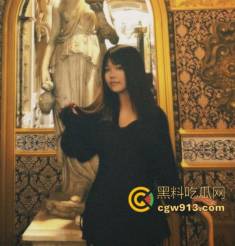 川渝18岁巨乳高中生【林瑜】36E傲乳露脸揉奶自慰，骚穴母狗致命诱惑，真正的童颜巨乳！-2