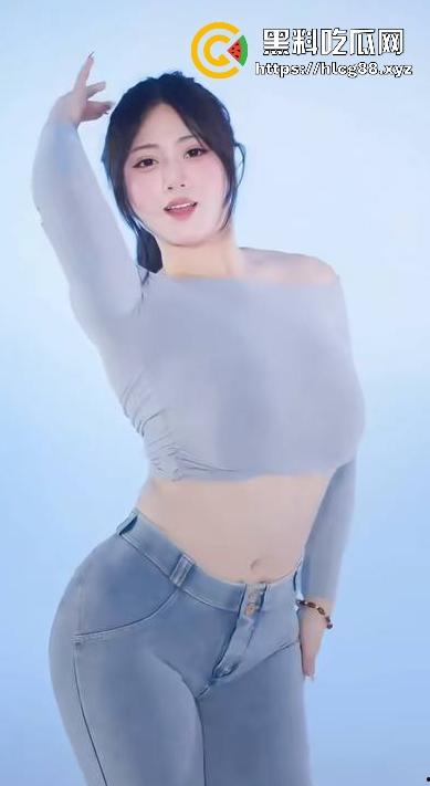 B站舞蹈博主【幸运lucky1227】 极品颜值巨乳尤物大尺度情趣写真流出  搔首弄姿尽显诱惑-2