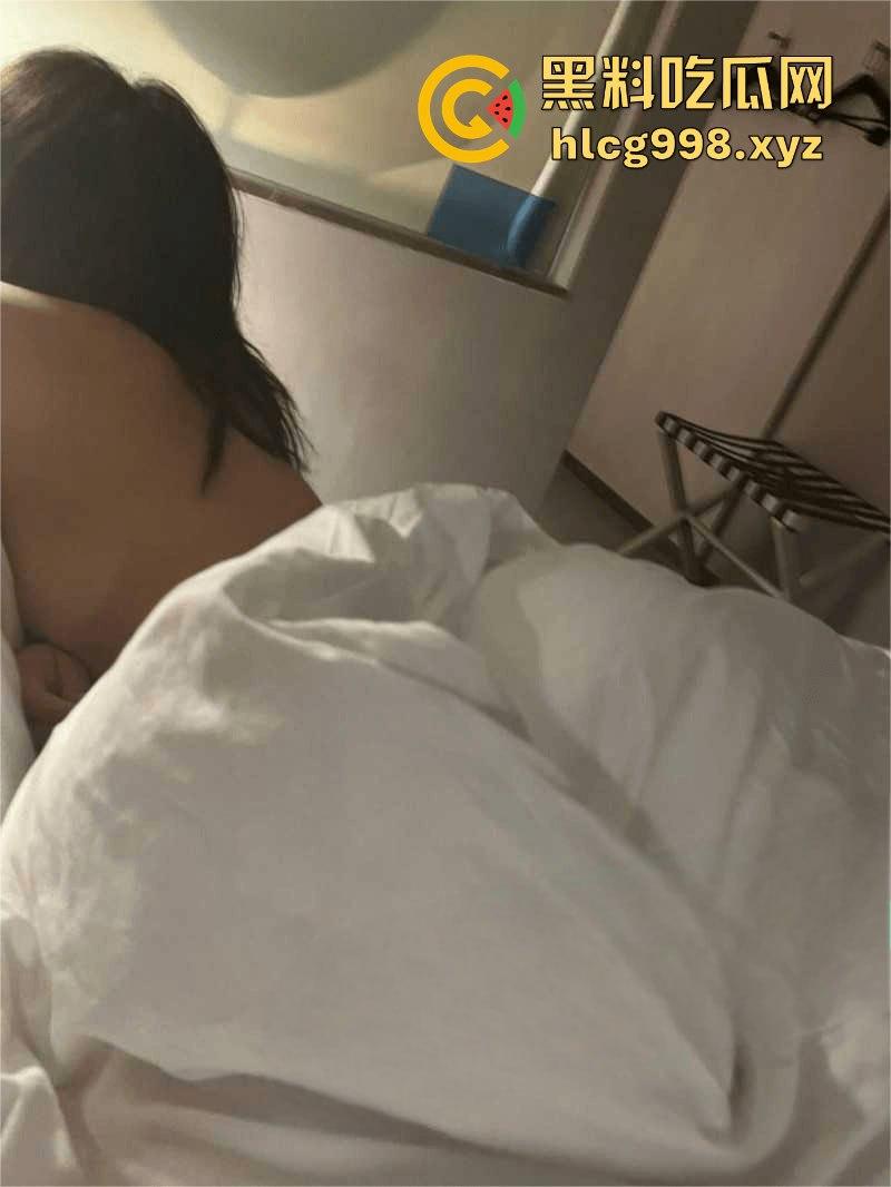 财经大学会计专业婊子班花 陈晓玉  被曝脚踏多条船 钓鱼养鱼勾引富二代！-7