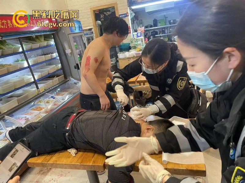 南通小伙喜提新车小米SU7约人飙车被群嘲 情绪失控冲撞机车 还砍死一个路人-24