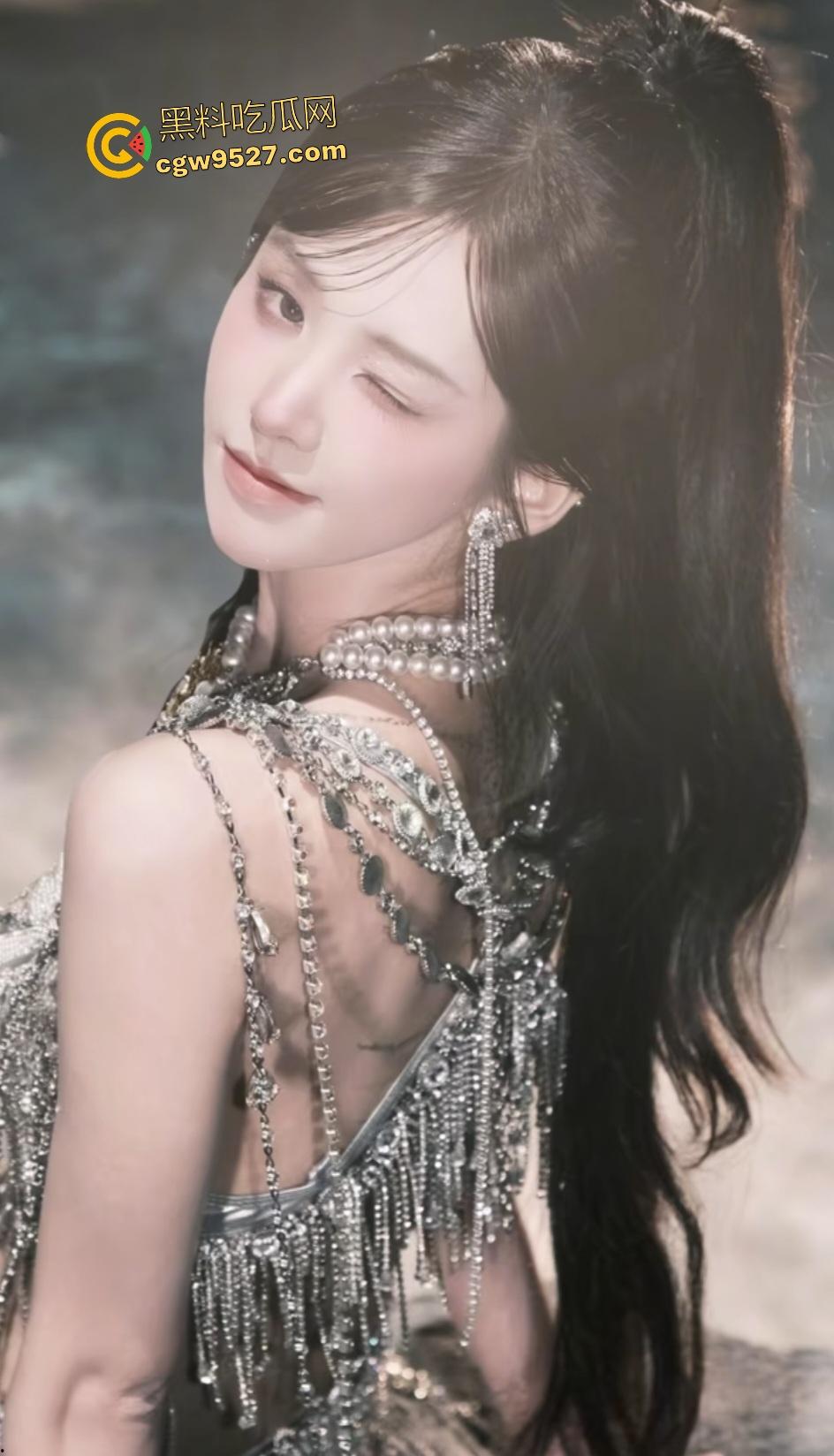 抖音网红【井川里予】，分手竟因男友外泄视频？这翘臀撅得比天高，销魂享受前男友鸡巴，最后被劈腿！-3