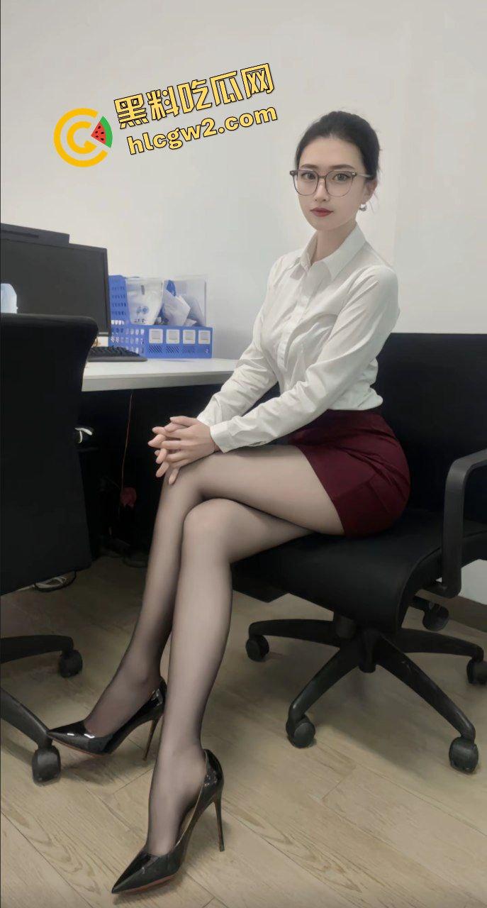 抖音极品身材汽车销售骚货『小纸片』月末冲业绩献身骚臀 女上位榨精猛怼！独家曝光！-4