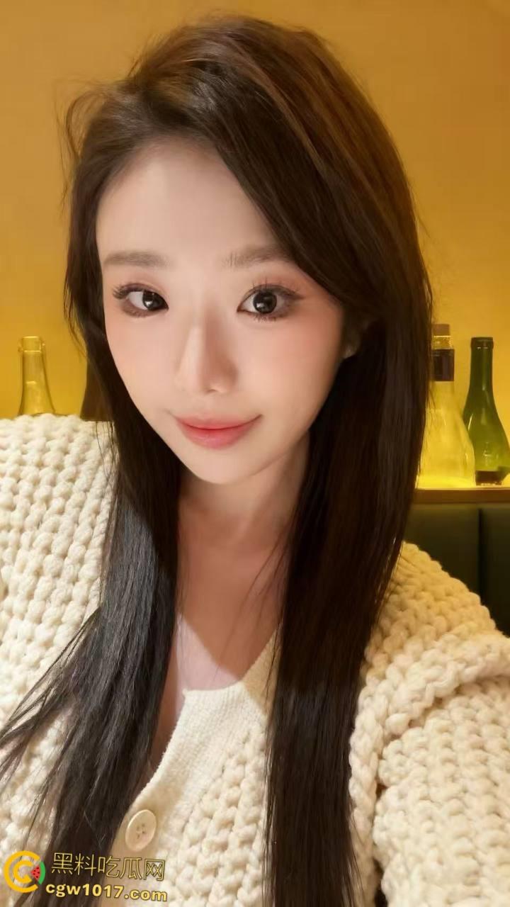 和多巴胺女儿乱逛，看着性感的女儿精虫上脑，带到废旧烂尾楼露出口交，抬起美腿后入猛猛抽插 ！-1