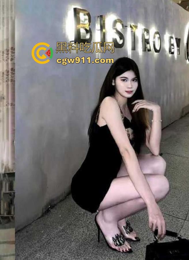 广西贵港市高颜值骚鸡【吴金莲】人如其名天生的淫荡母狗约炮成瘾！极品的炮架子一天不挨操就浑身难受！-1