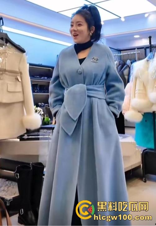 户外三通吞精女王『苏妲己』公园求大爷操完还吞精，爽完给大爷发红包，晚上又成了抖音护肤女主播上链接！-10