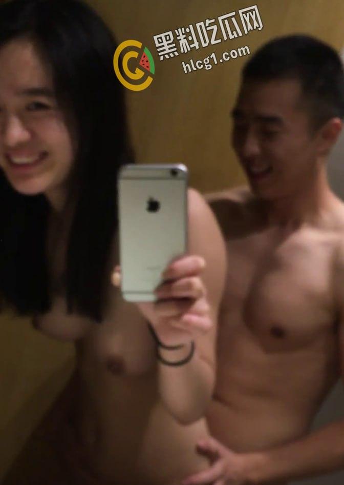 公司同事被拿下 拍摄性爱视频炫耀曝光 经典永流传！清纯的外表下却非常反差 听叫声都硬了！-3